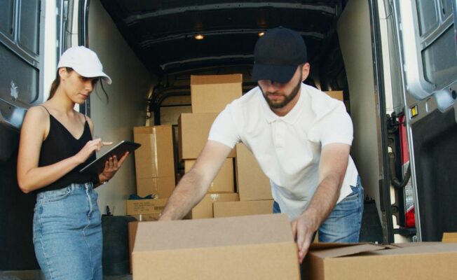 Amazon FBA vs FBM Choisir la Bonne Stratégie